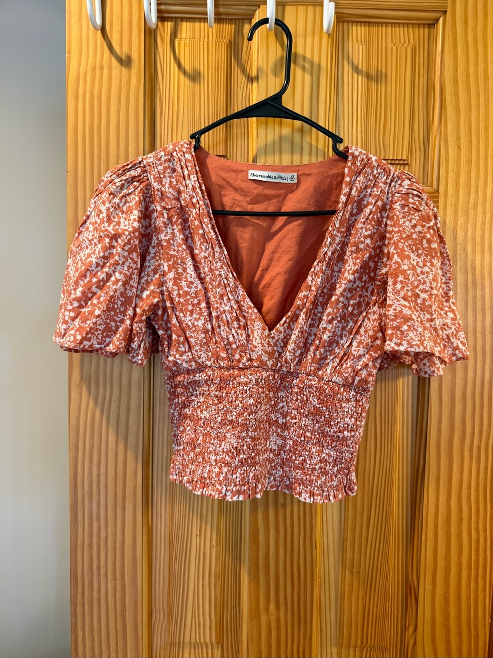Abercrombie & Fitch Rust and White Floral V-Neck Smocked Crop Top